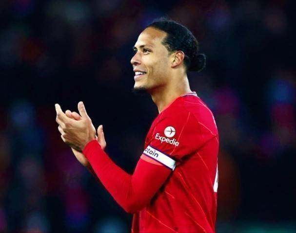 足球世界杯新增三座临时球场，应对球迷增长