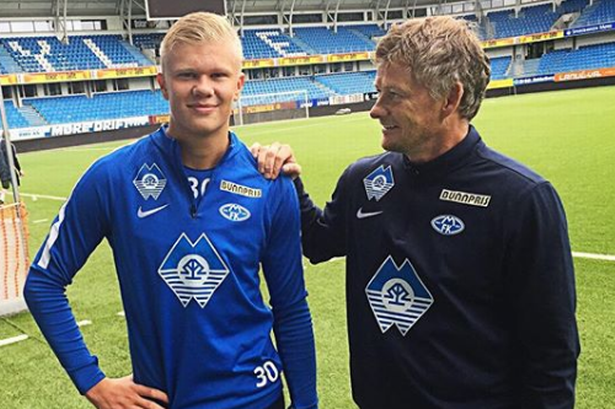 埃芬博格：我相信诺伊尔会续约，他会把更多机会让给乌尔比希（埃芬博格：看好诺伊尔续约，并将更多出场机会留给乌尔比希）